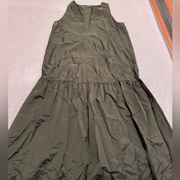 Cos Sleeveless Frilled dress in Green - Picture 4 of 4